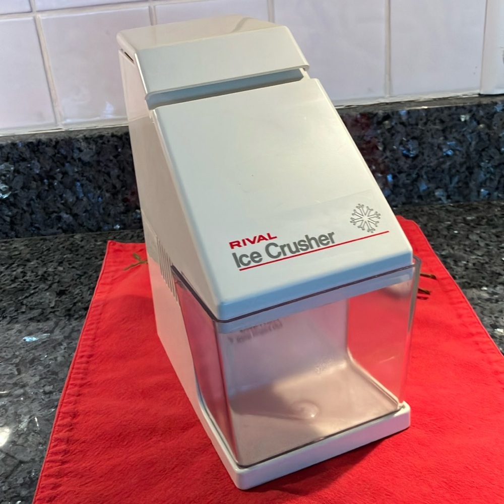 Vintage Rival Electric Ice Crusher Model 840-3 With Removable Collection Cup